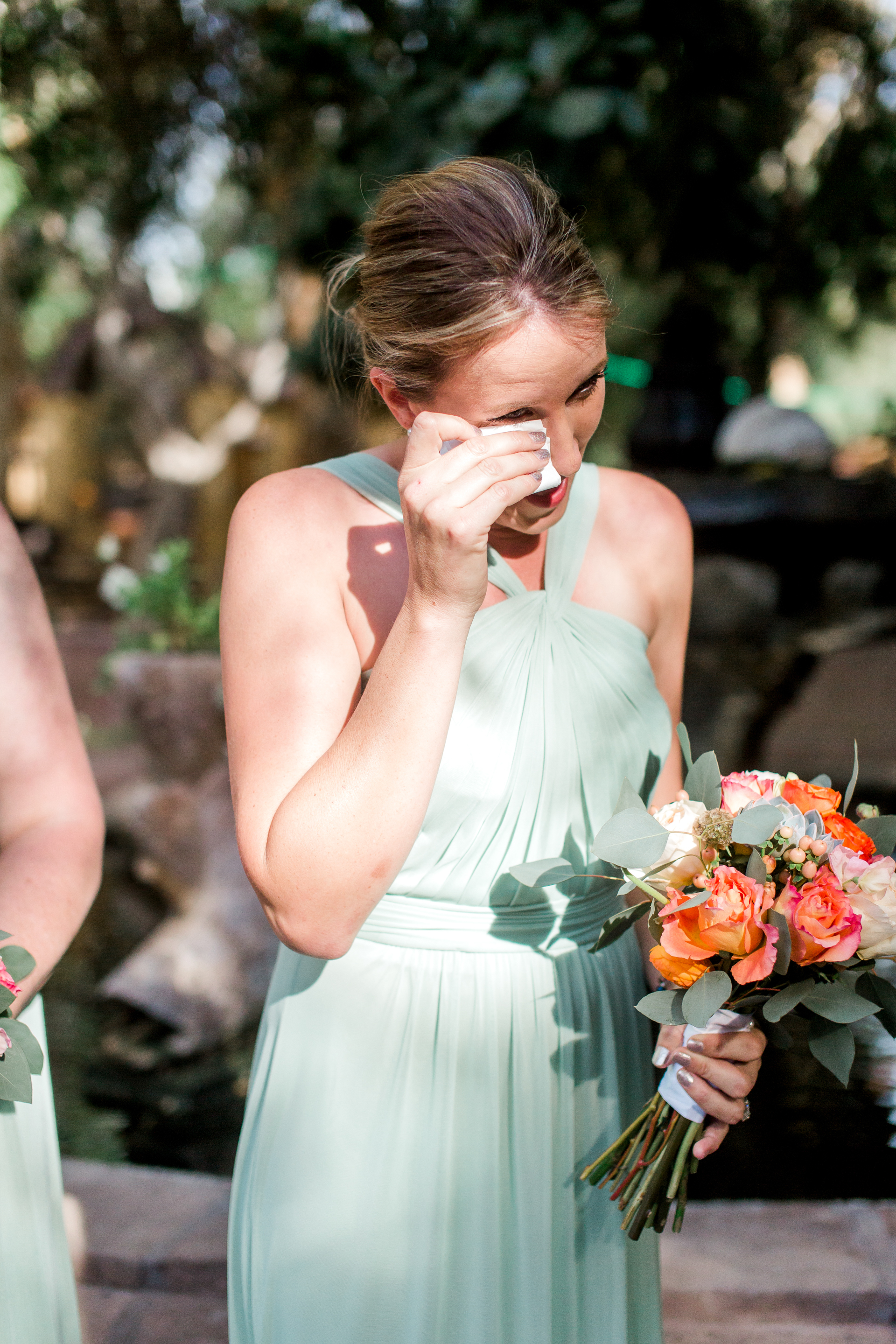 bridesmaid-crying-hidden-gardens-boojum-tree-phoneix-wedding-photographer