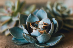 Antelope-Canyon-Horseshoe-Bend-Elopement-1